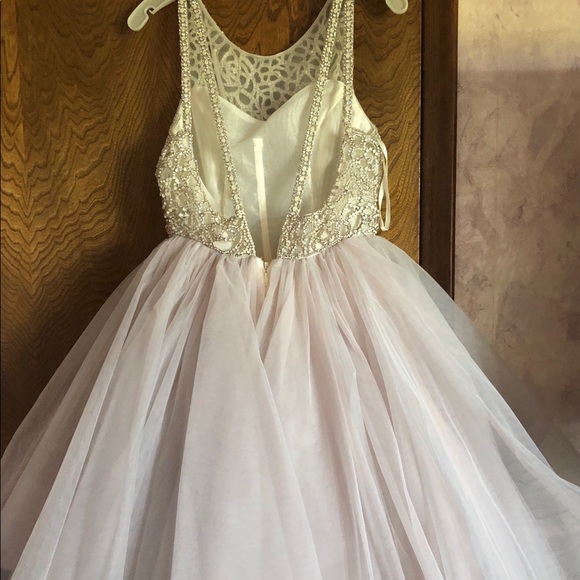 Hayley Paige Dori Wedding Dress.Never worn/altered - Picture 8 of 10